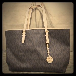 Michael Kors Classic Tote